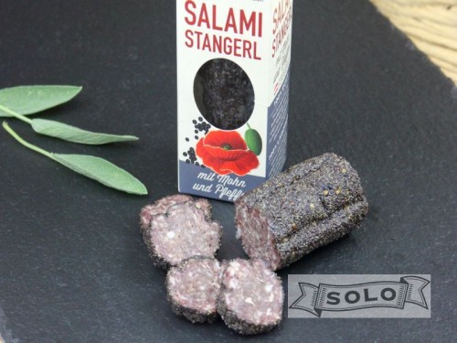 Symbolfoto für Salamistangerl mit Mohn und schwarzem Pfeffer